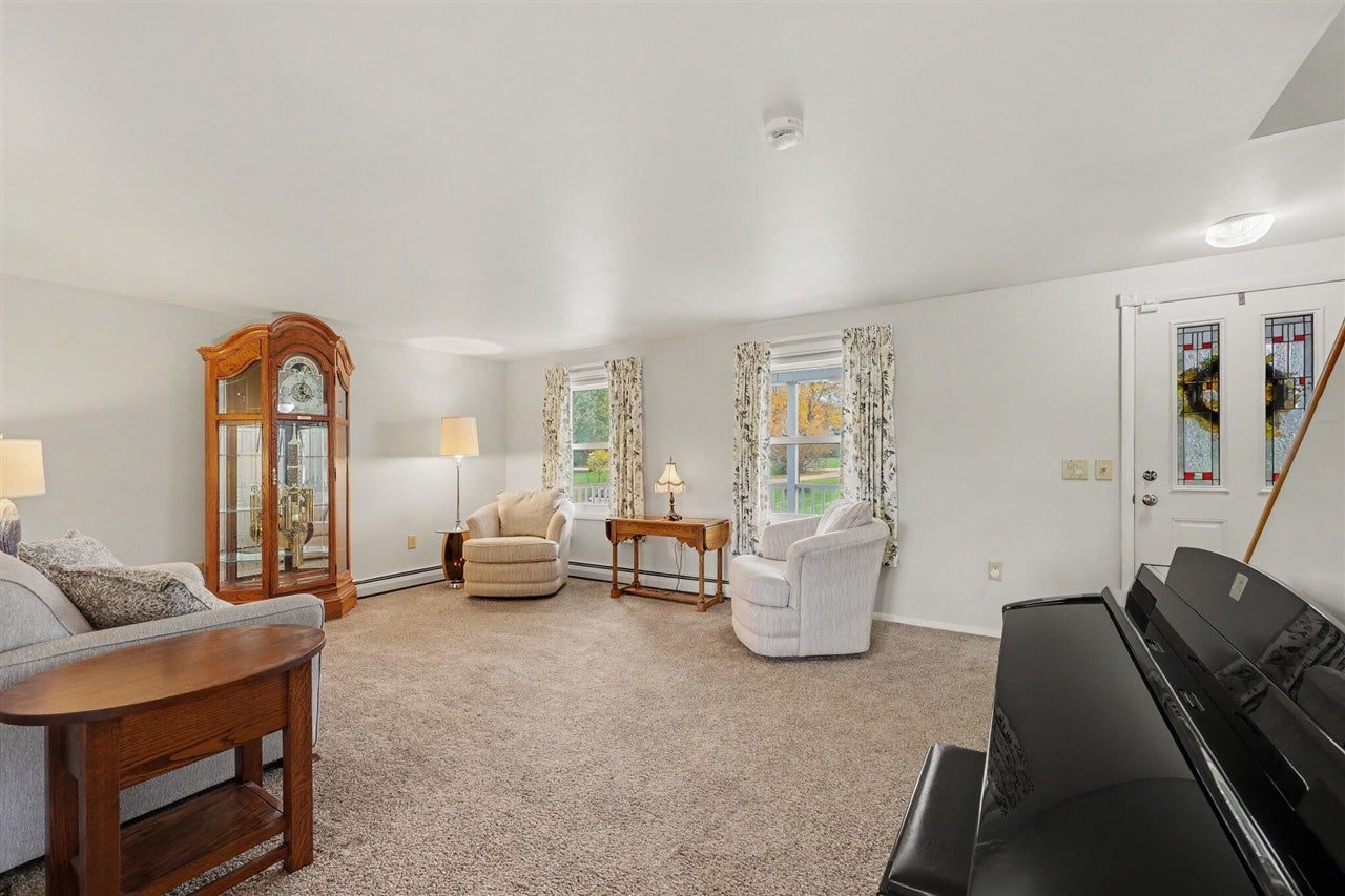 9897 Fleming Road