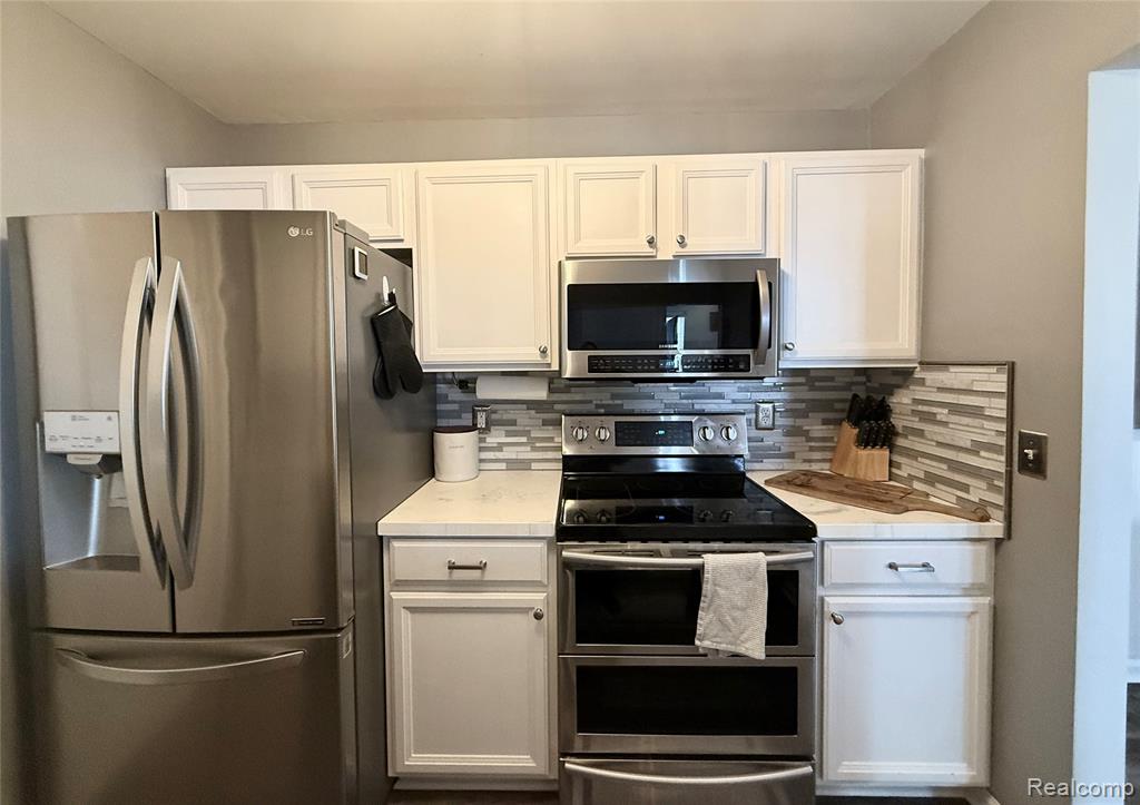 43431 Claremont Dr. E Drive