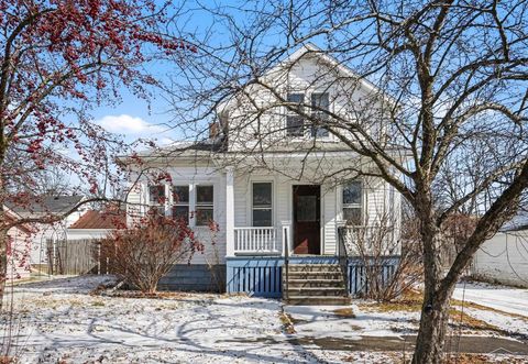 Photo of 814 Mackinaw Street, Saginaw, MI 48602 (MLS # 50200896)