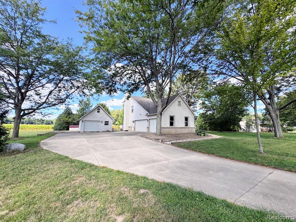 5324 Douglas Road