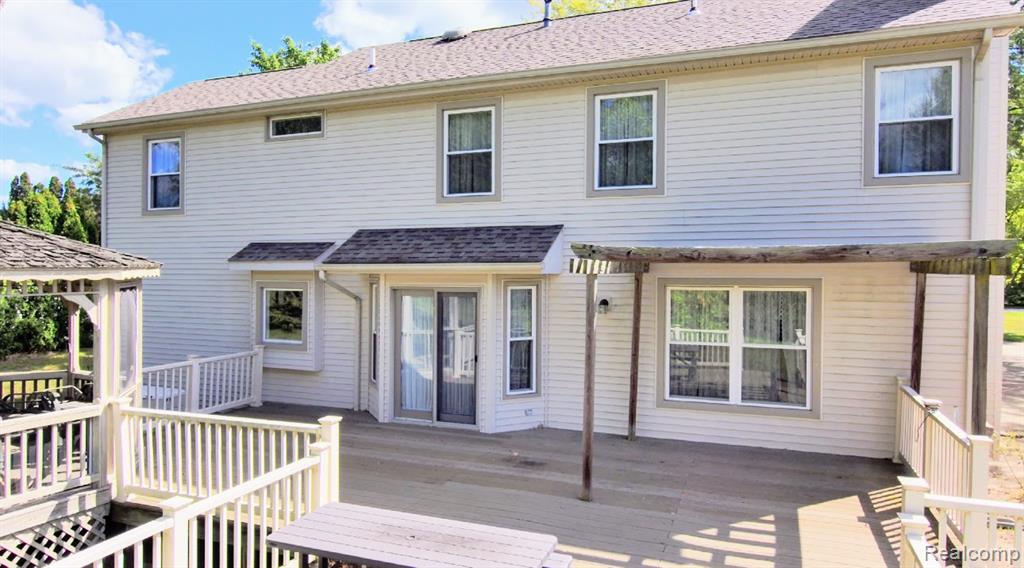 5324 Douglas Road
