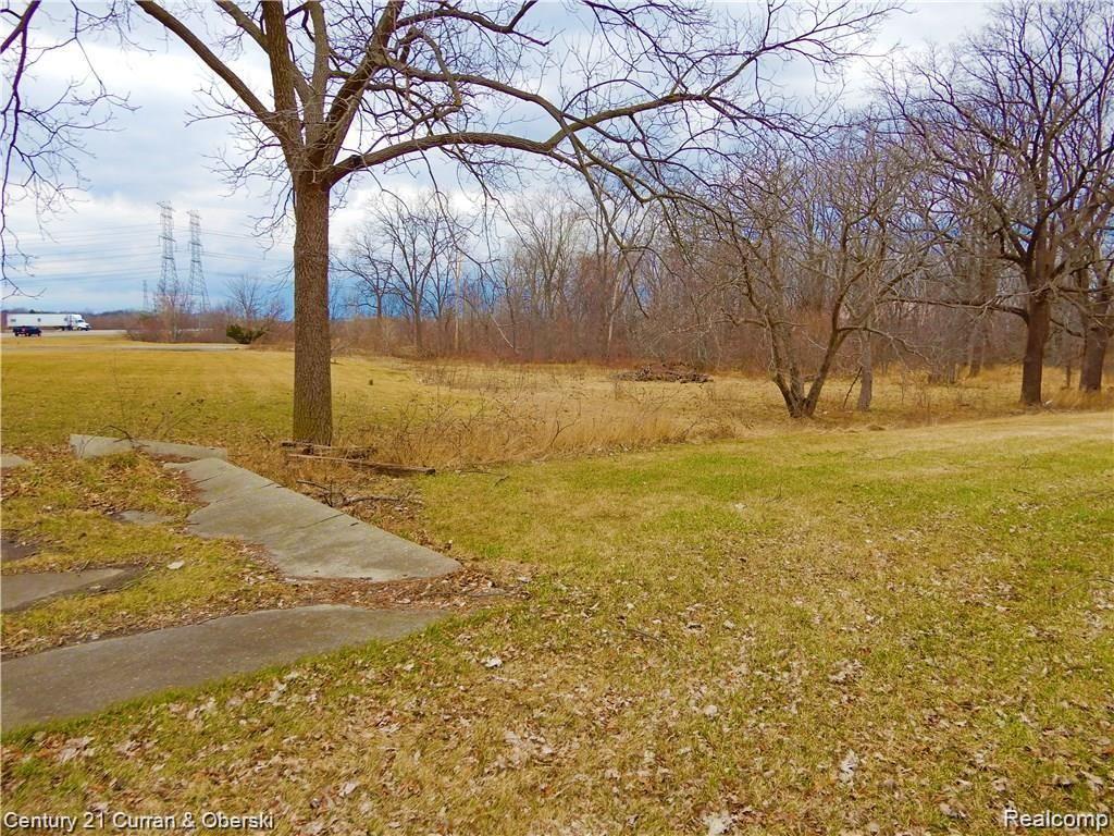 8848 SWAN CREEK Road
