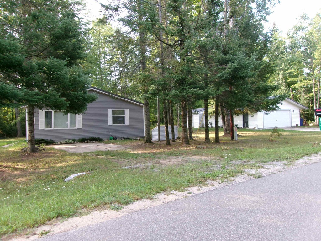 Photo of 2761 Ashcroft Drive, Lake, MI 48632 (MLS # 50220222)