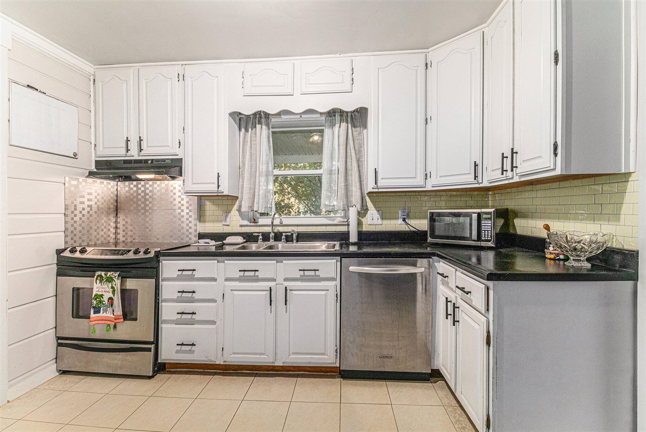 3244 Meadowcrest Street