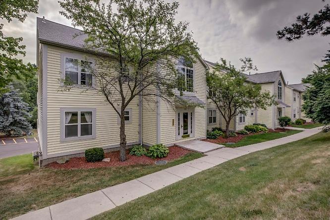 2221 S Huron Parkway Unit: 4