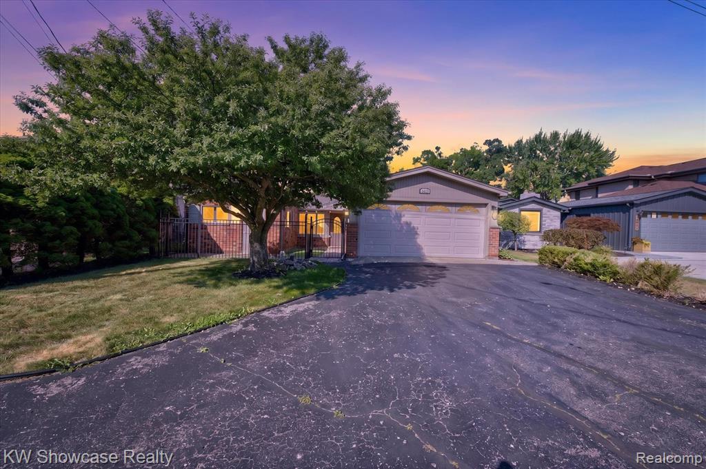 1813 Shankin Drive