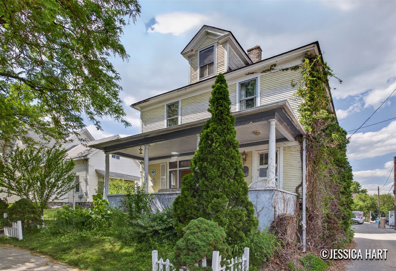 211 Trowbridge Street