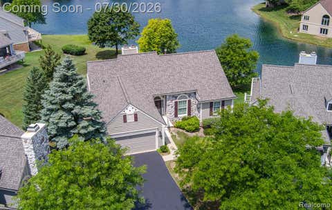 Photo of 2446 Inglehill Point, Bloomfield Hills, MI 48304 (MLS # 61015125)