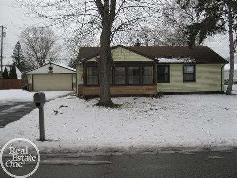 Photo of 46567 Waco Street, Shelby, MI 48317 (MLS # 50196375)