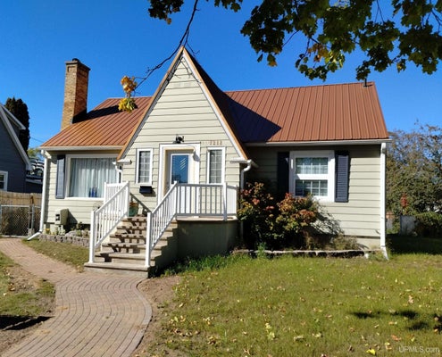 1218 DAKOTA AVE, GLADSTONE, MI 49837 - Image 0b808fc9cb6ae73ba826b5df110f8d2f/3817071339