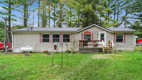 Photo of 936 N Coleman Road, Shepherd, MI 48883 (MLS # 80073824)