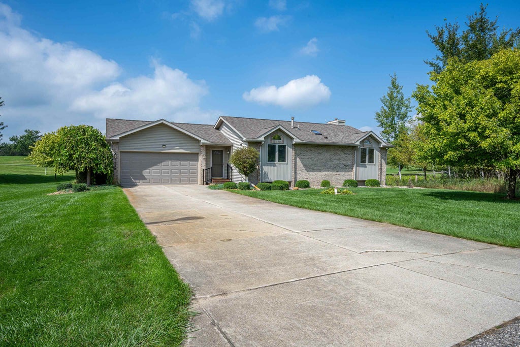 Photo of 1520 Dormie Drive, Gladwin, MI 48624 (MLS # 50220654)