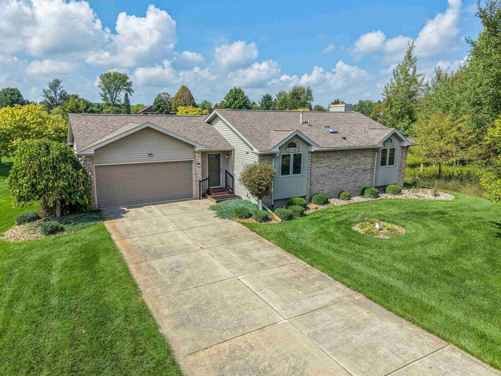 Photo of 1520 Dormie Drive, Gladwin, MI 48624 (MLS # 50220654)