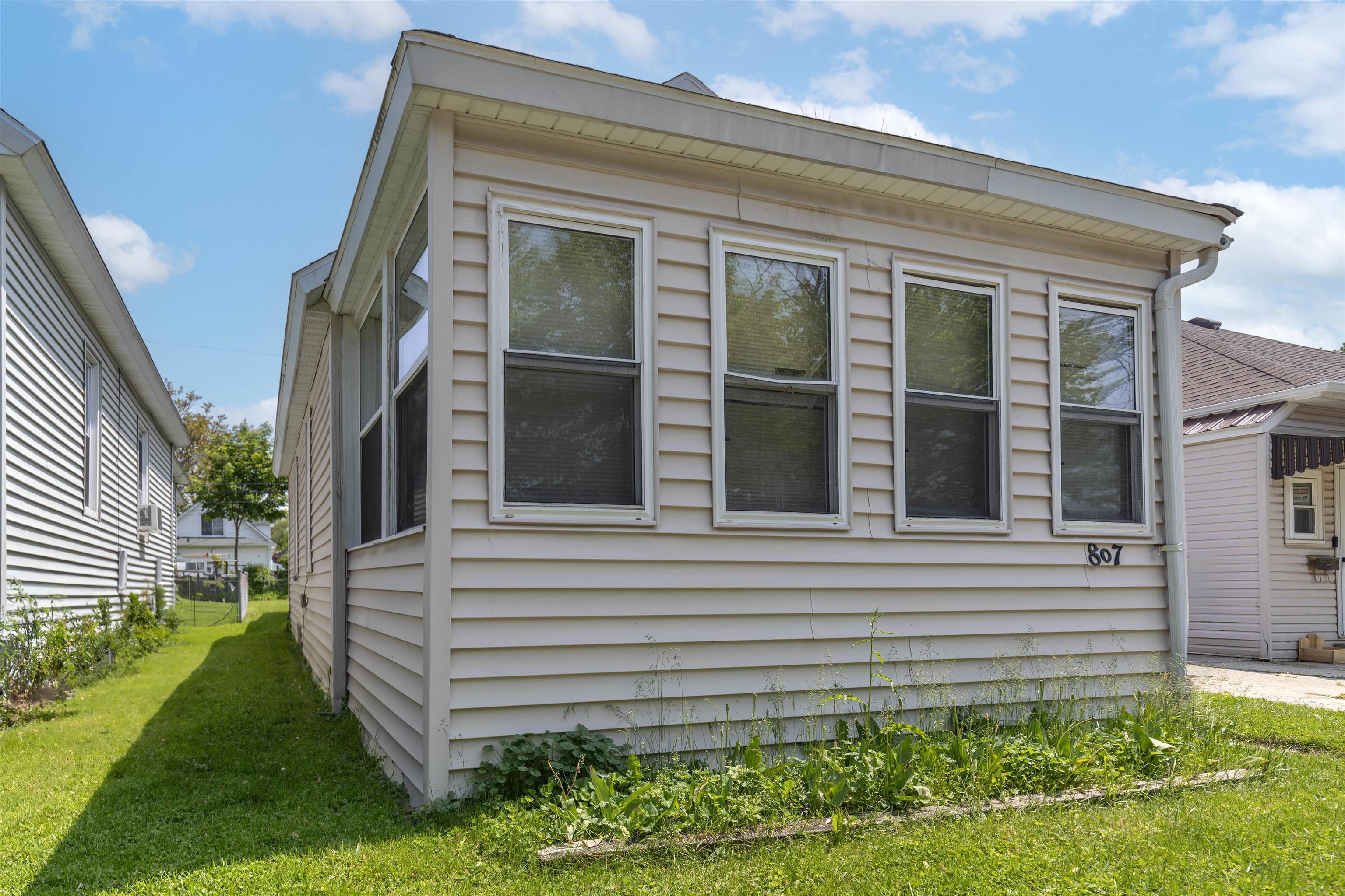 Bay City, Michigan 48708, United States, 2 Bedrooms Bedrooms, ,1 BathroomBathrooms,Residential,Active,192868