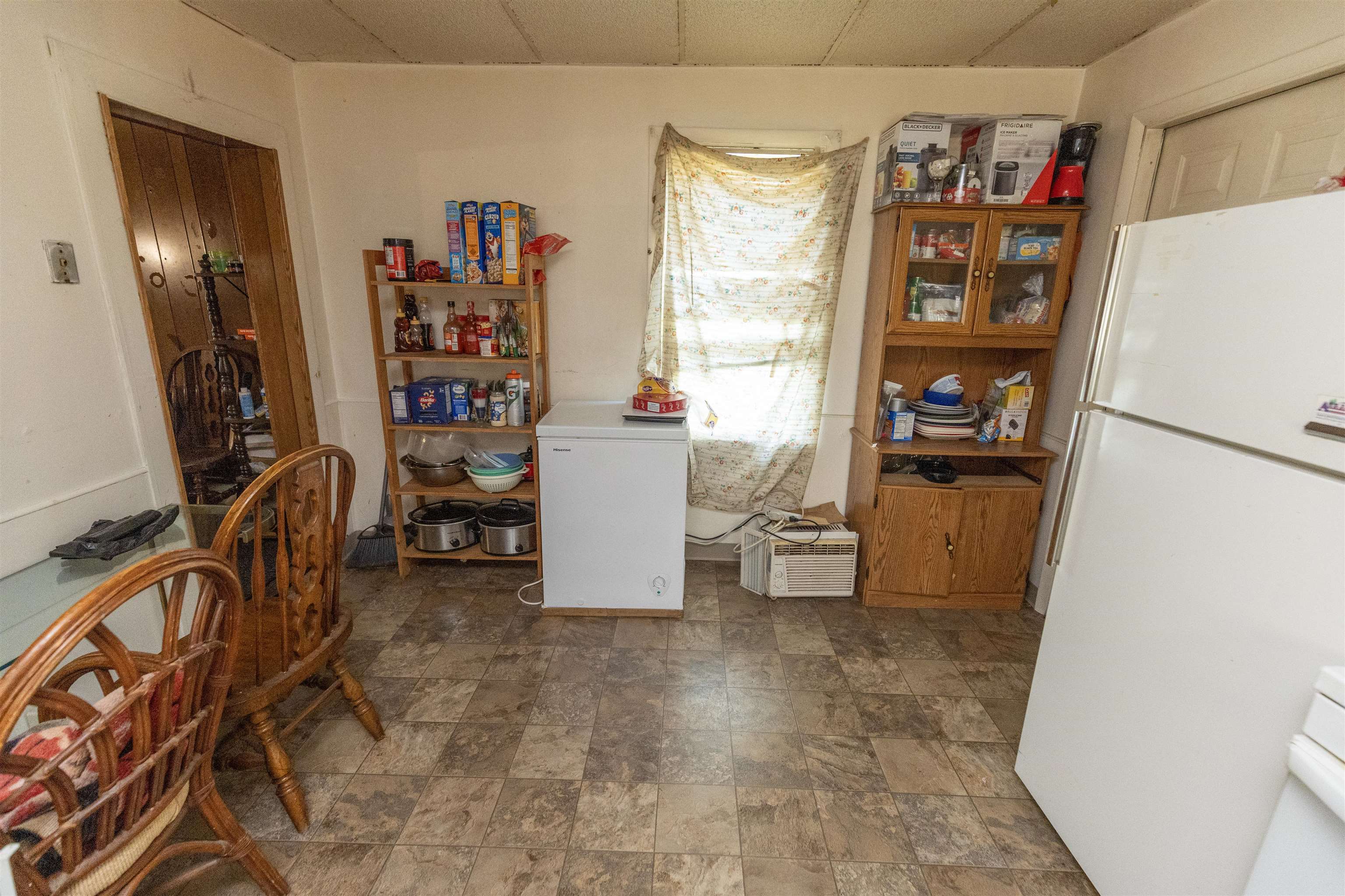 Bay City, Michigan 48708, United States, 2 Bedrooms Bedrooms, ,1 BathroomBathrooms,Residential,Active,192868