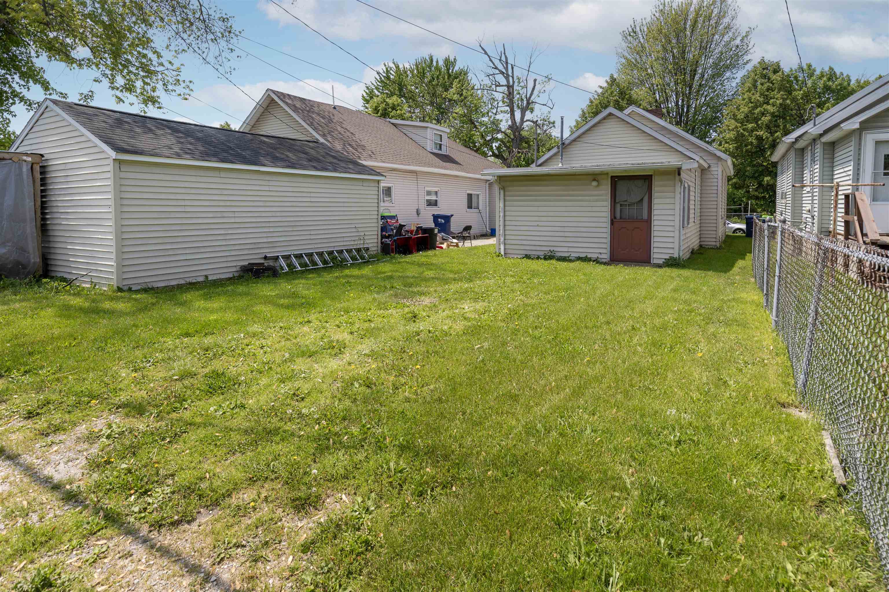 Bay City, Michigan 48708, United States, 2 Bedrooms Bedrooms, ,1 BathroomBathrooms,Residential,Active,192868