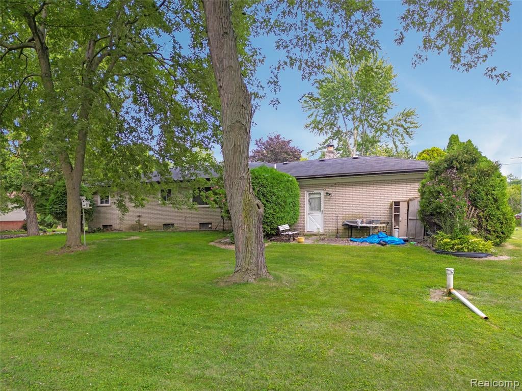 62101 Schoenherr Road