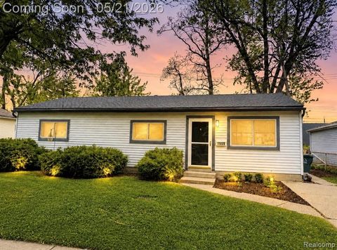 Photo of 1909 E Troy Street, Ferndale, MI 48220 (MLS # 60994452)