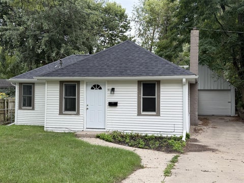 Photo of 931 Pomeroy Street, Kalamazoo, MI 49001 (MLS # 70553296)