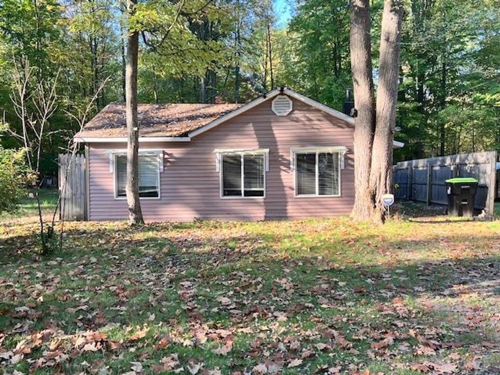 Photo of 912 Arbor Drive, Lake, MI 48632 (MLS # 50190491)