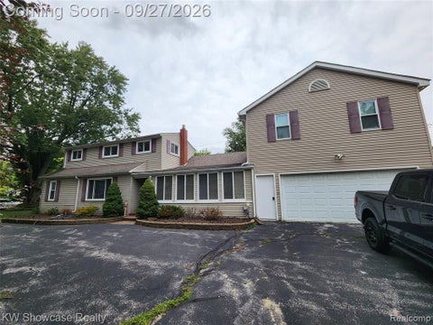 Photo of 3913 Donley Unit #2 Avenue, Rochester Hills, MI 48309 (MLS # 61031888)