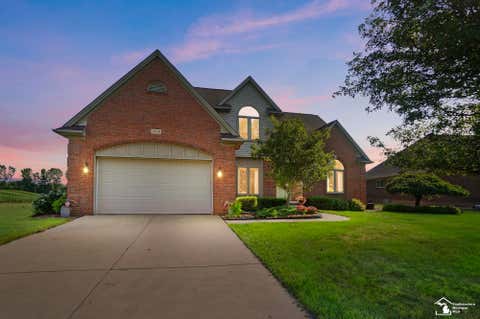 Photo of 1010 Saint James Park, Monroe, MI 48161 (MLS # 50214780)