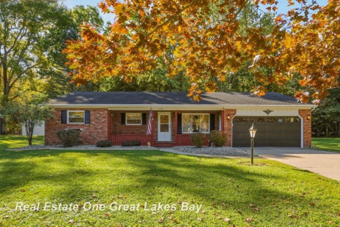 Photo of 5716 Baker Road, Bridgeport, MI 48722 (MLS # 50224558)