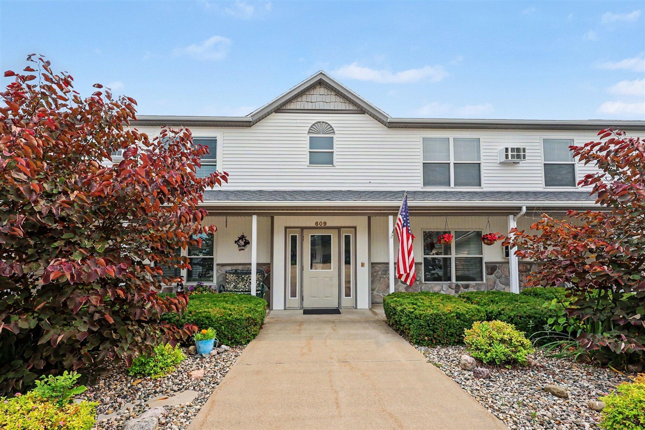 609 Trinity Drive 4