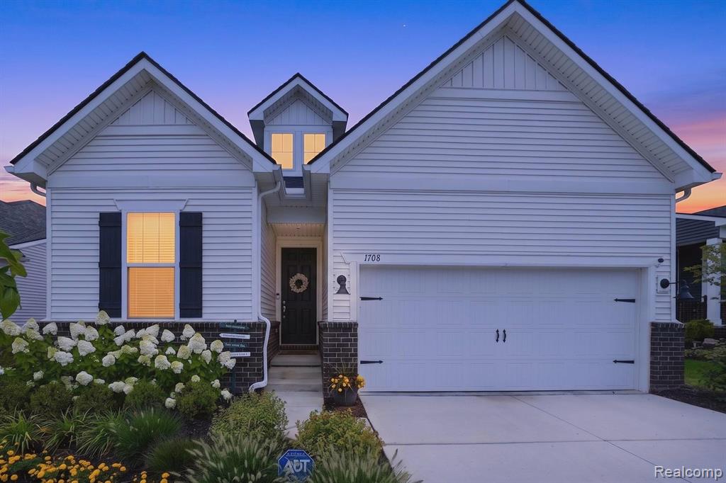 1708 Sunflower Lane