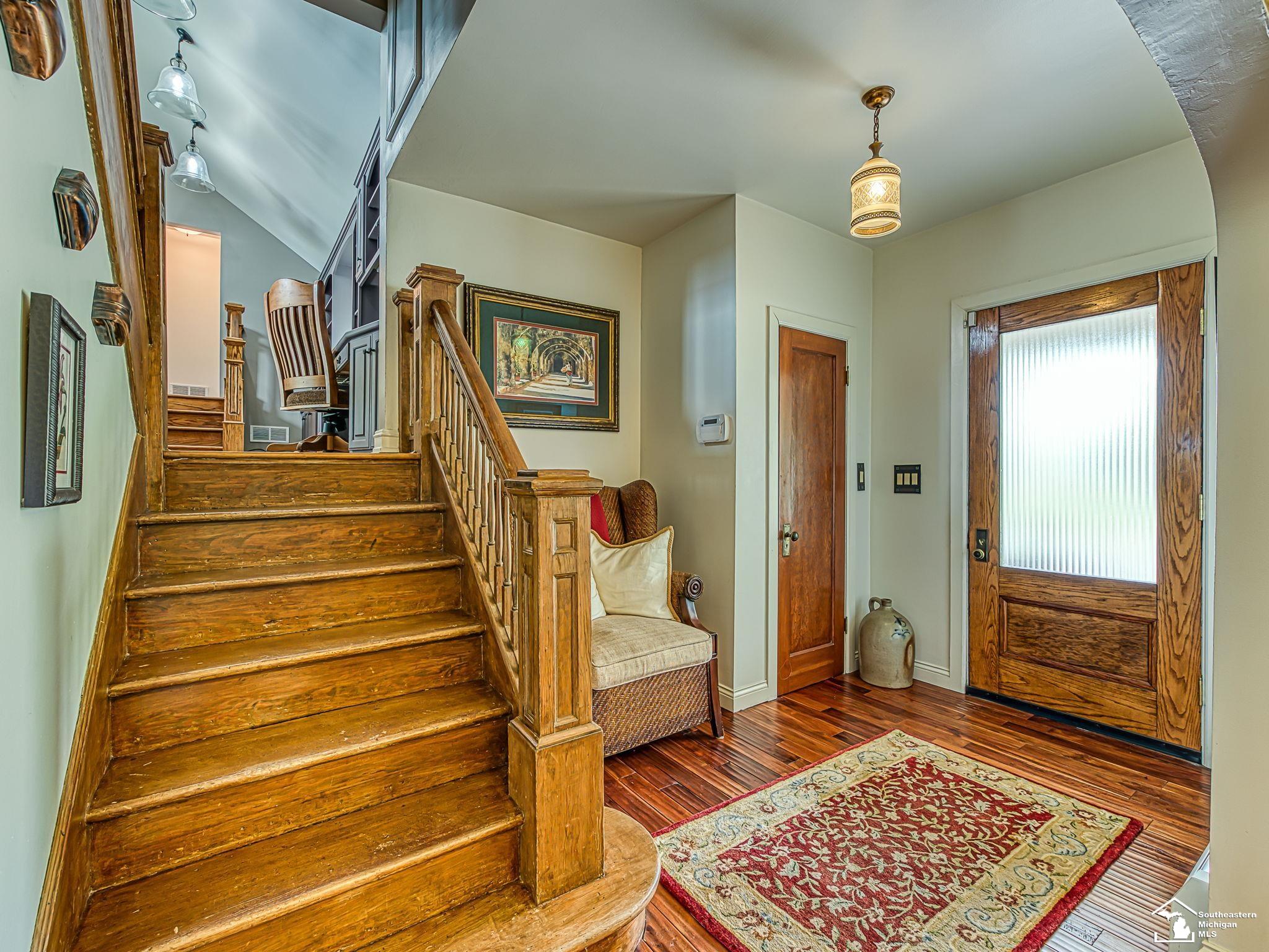404 E Elm Avenue