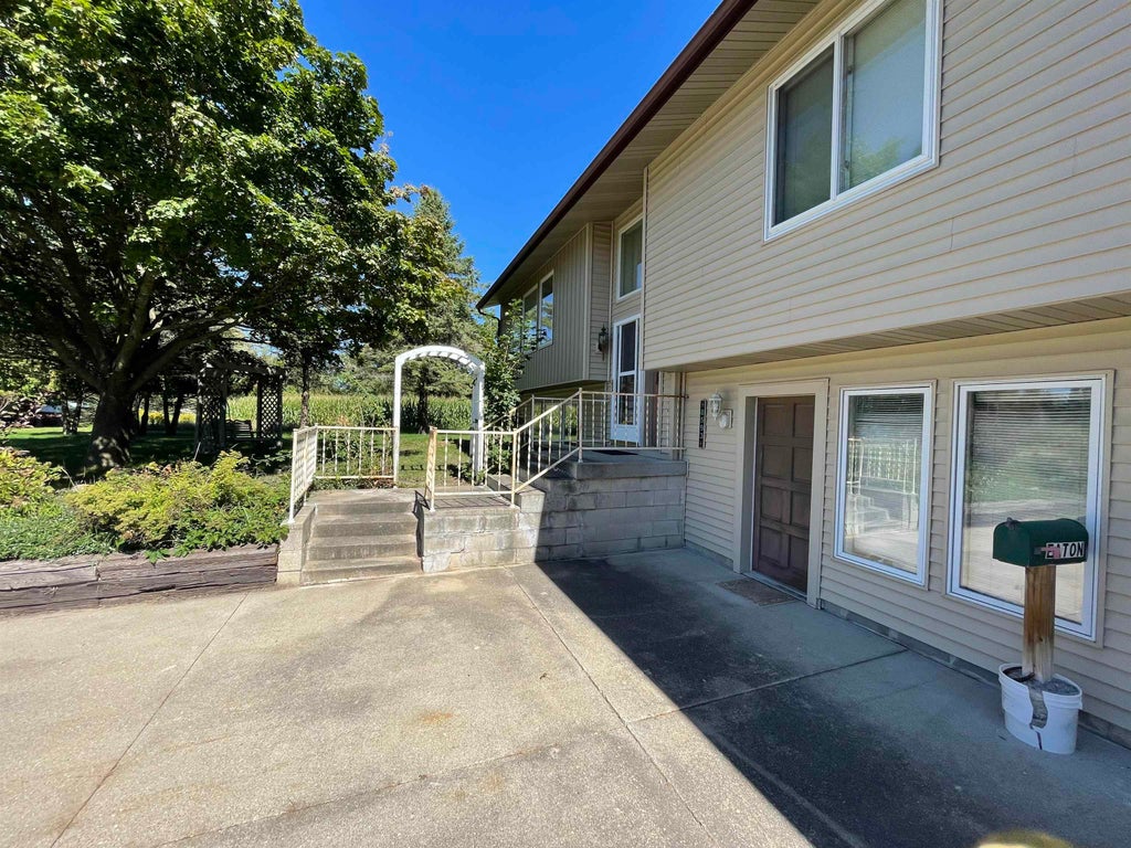 Photo of 8593 S Clare Ave Avenue, Clare, MI 48617 (MLS # 50221669)