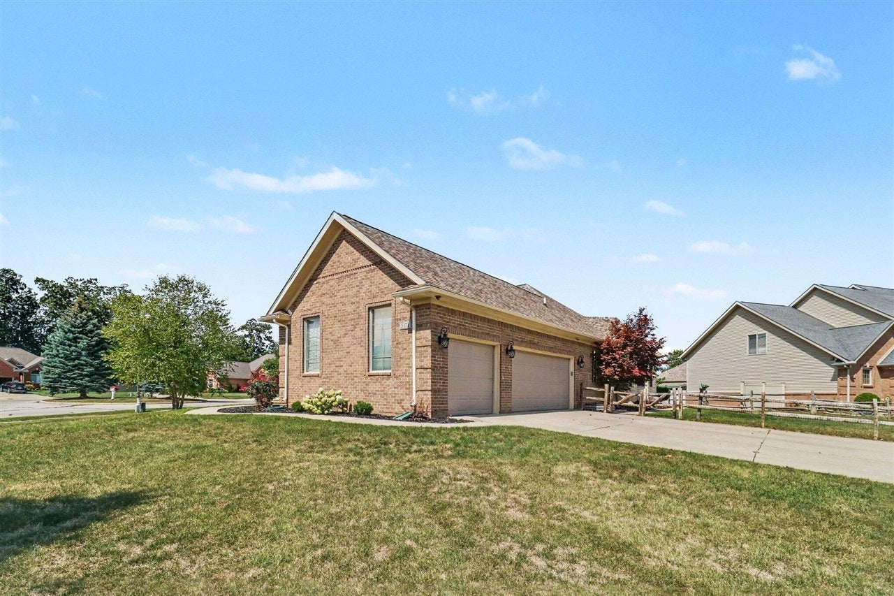5172 Applewood Lane