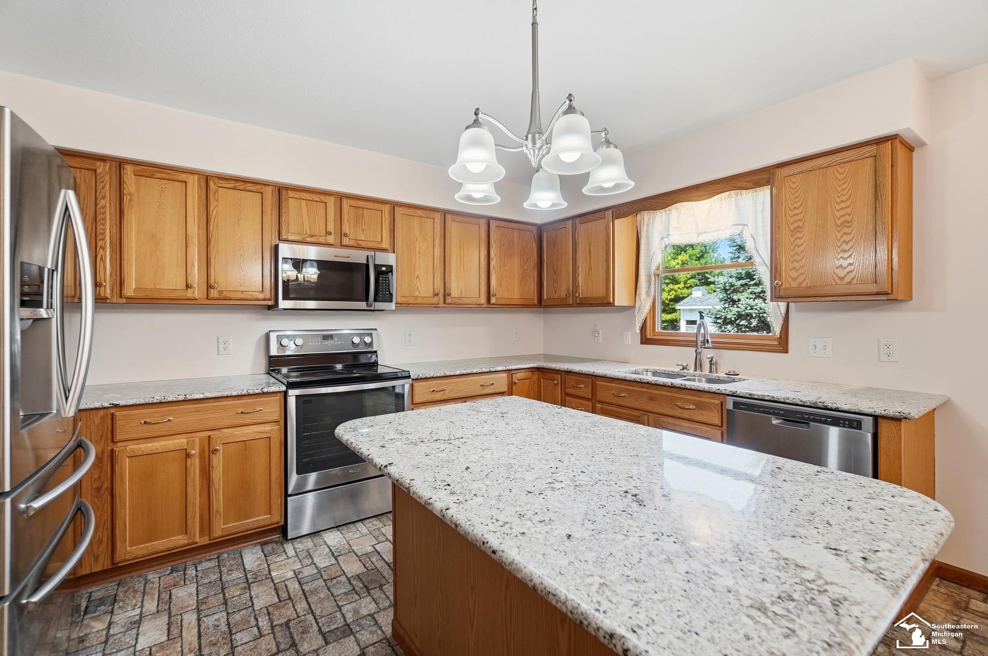 2572 Chapel Creek Drive