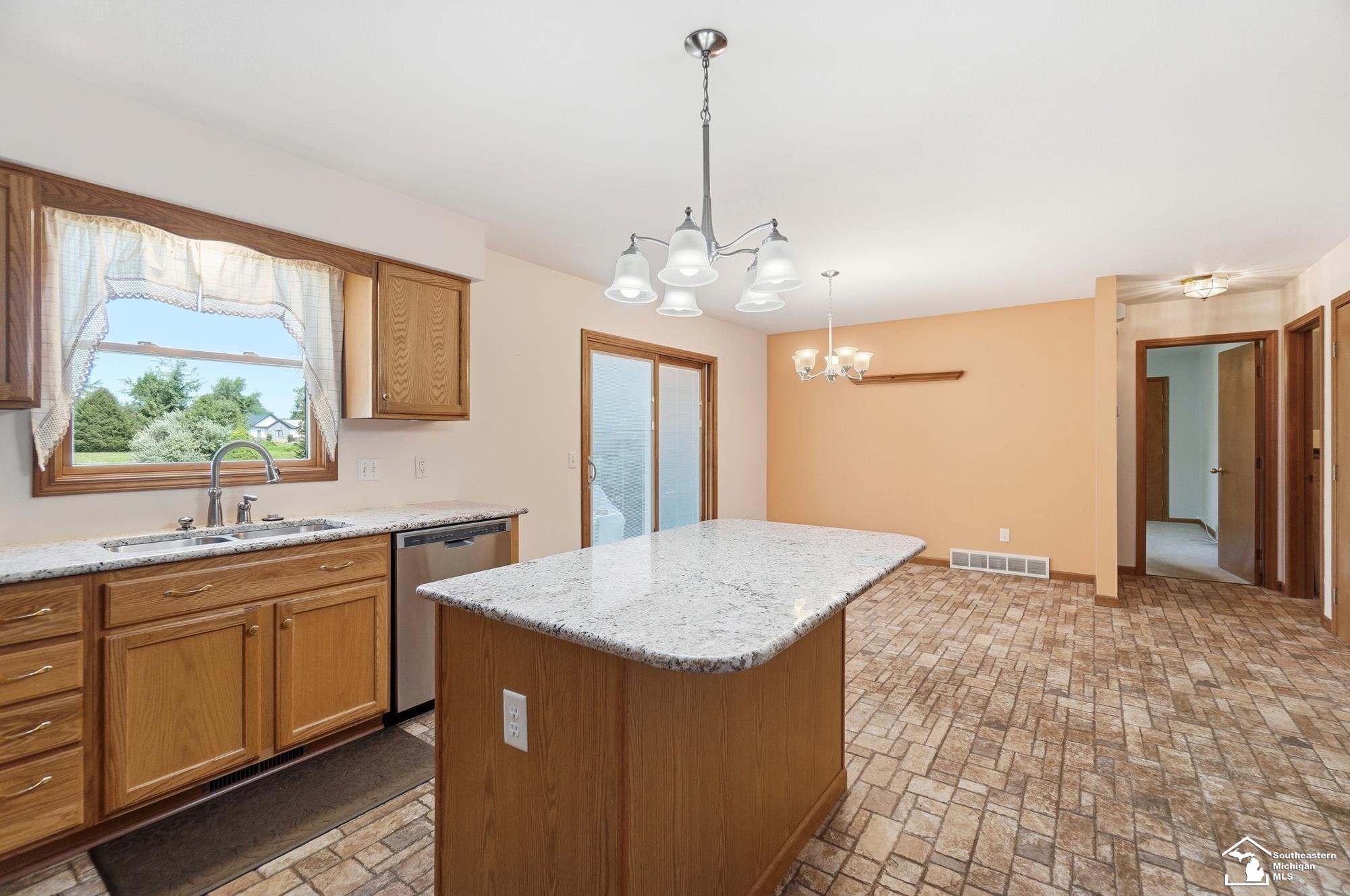 2572 Chapel Creek Drive
