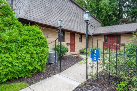 Photo of 2727 S Lakeshore Drive 3 #3, Saint Joseph, MI 49085 (MLS # 70562493)