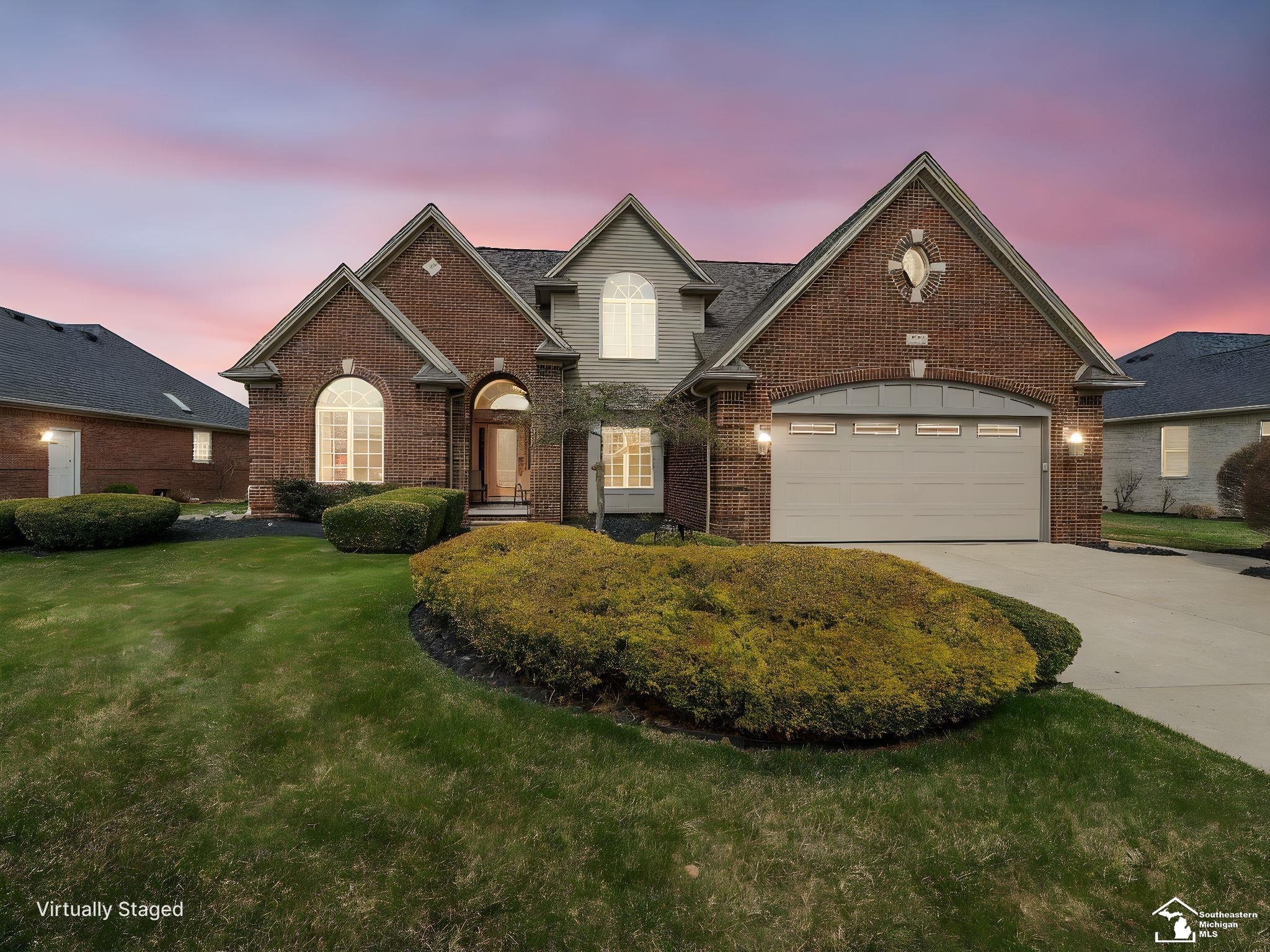 1033 Saint James Park Avenue