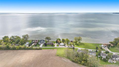 4511 Burke Road Frenchtown MI 48166