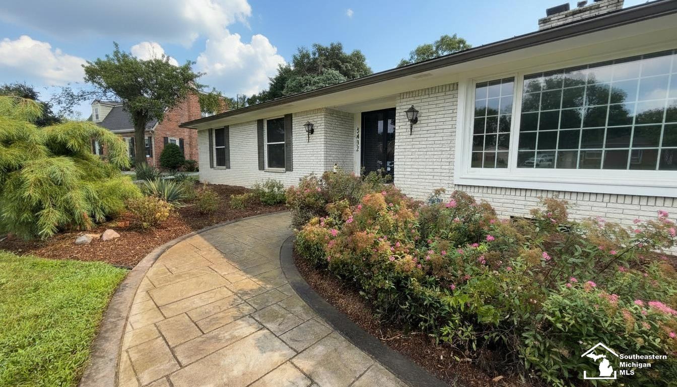 5432 Brookshire Drive