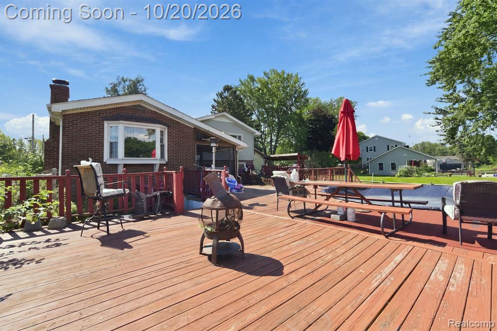 6239 Grandview Drive