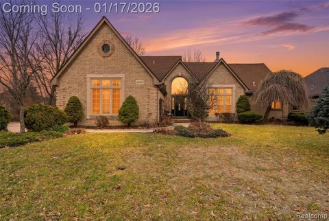 42739 Pond View Drive Sterling Heights MI 48314