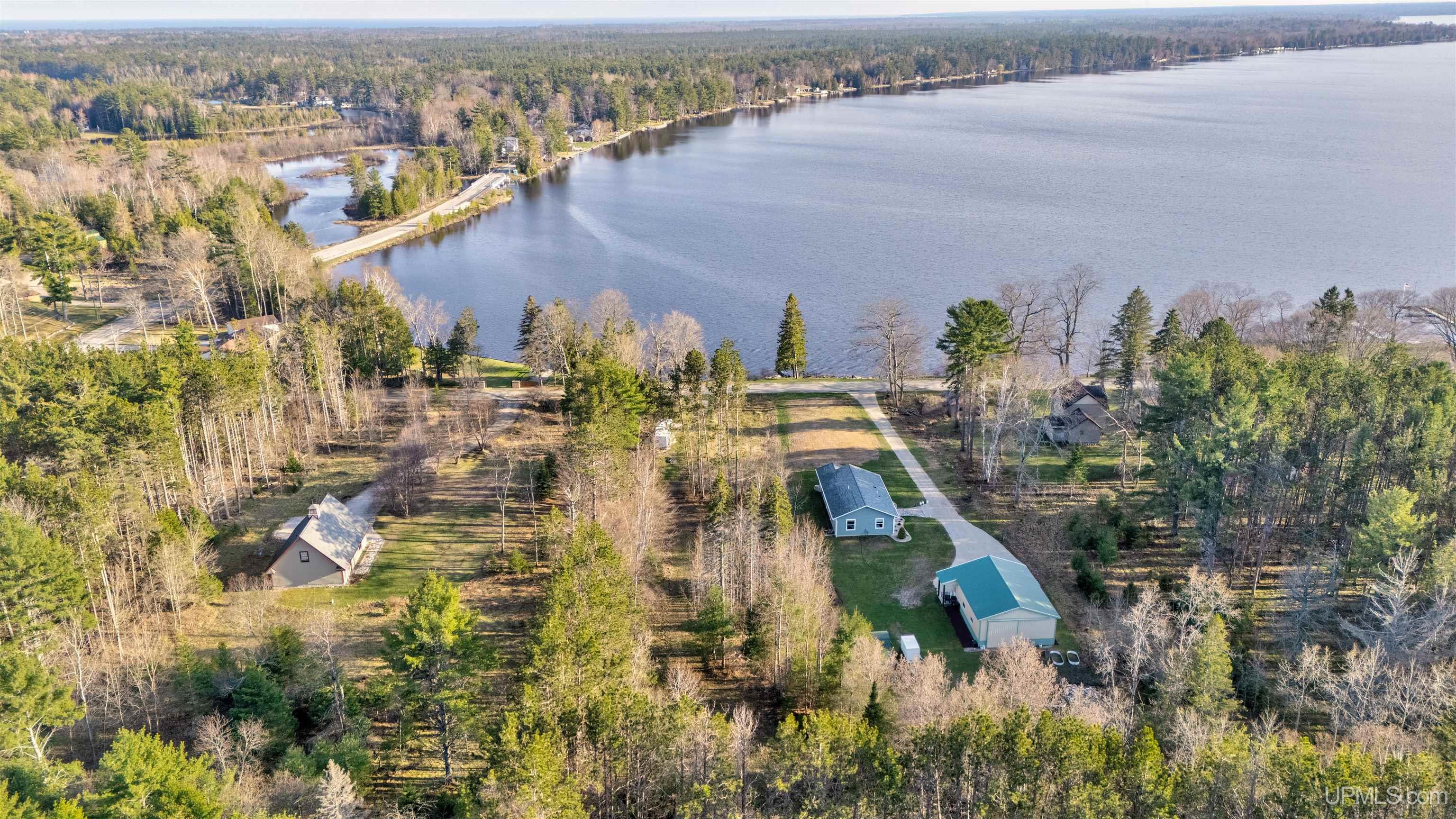 8136 W Arrowhead Road