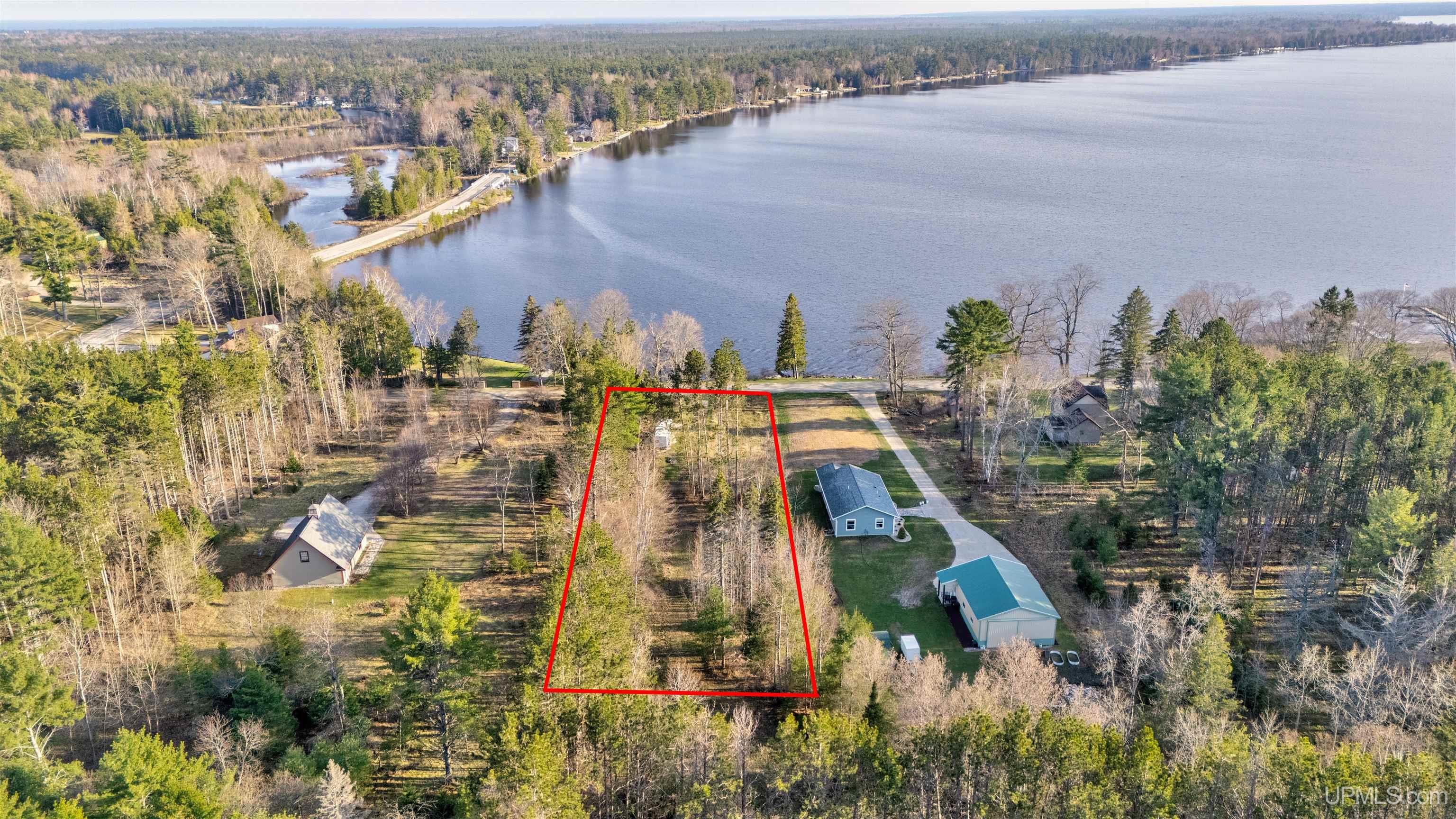 8136 W Arrowhead Road