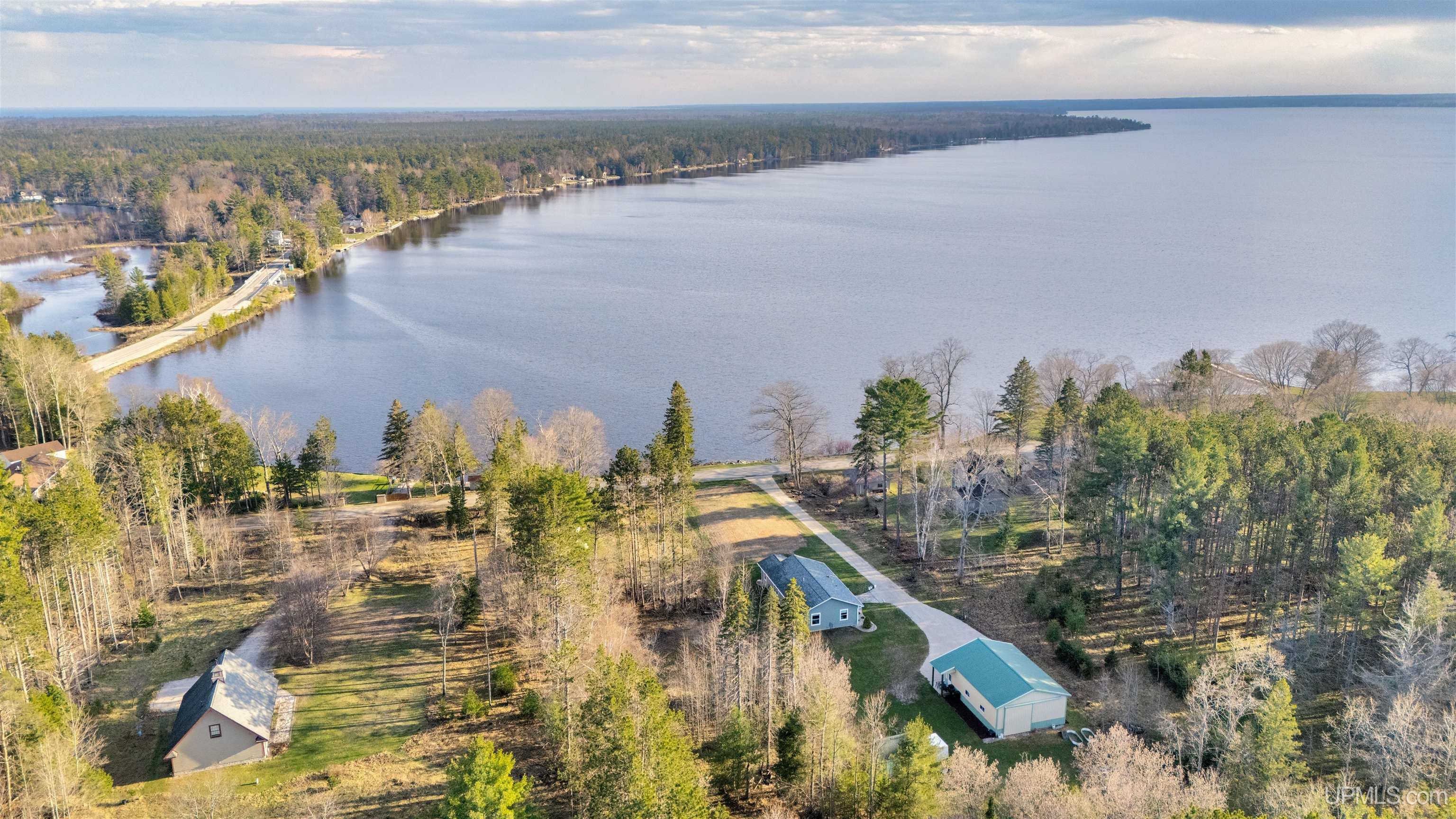 8136 W Arrowhead Road