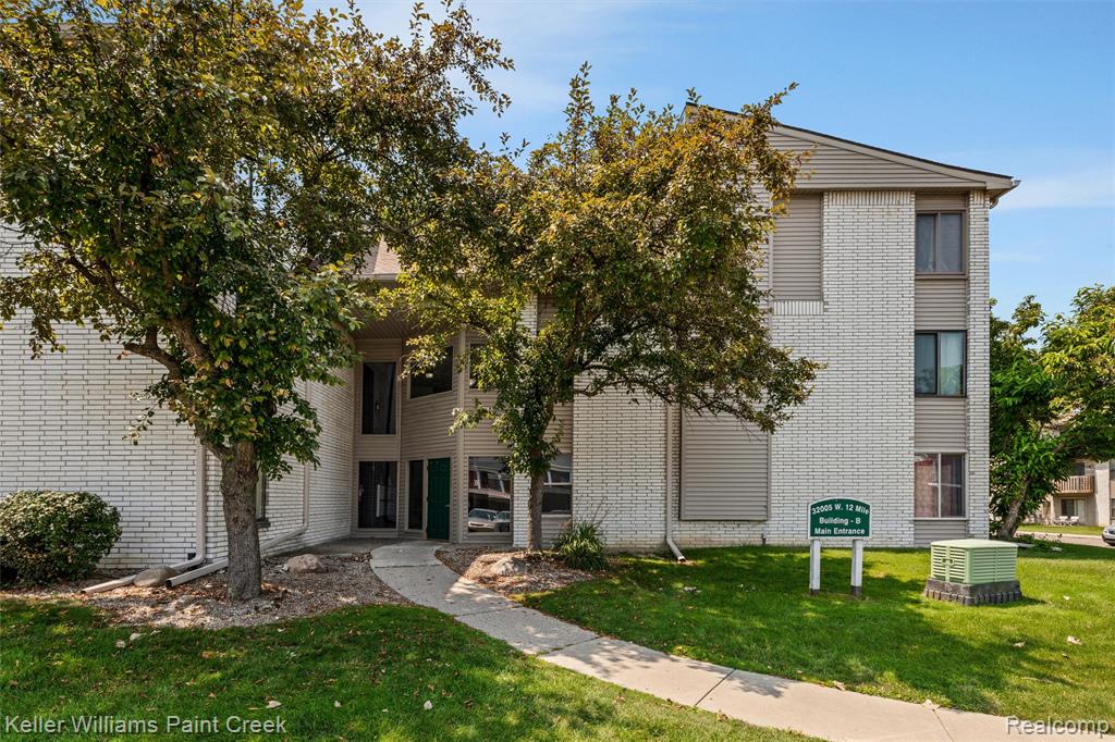 32005 W 12 Mile Road 205
