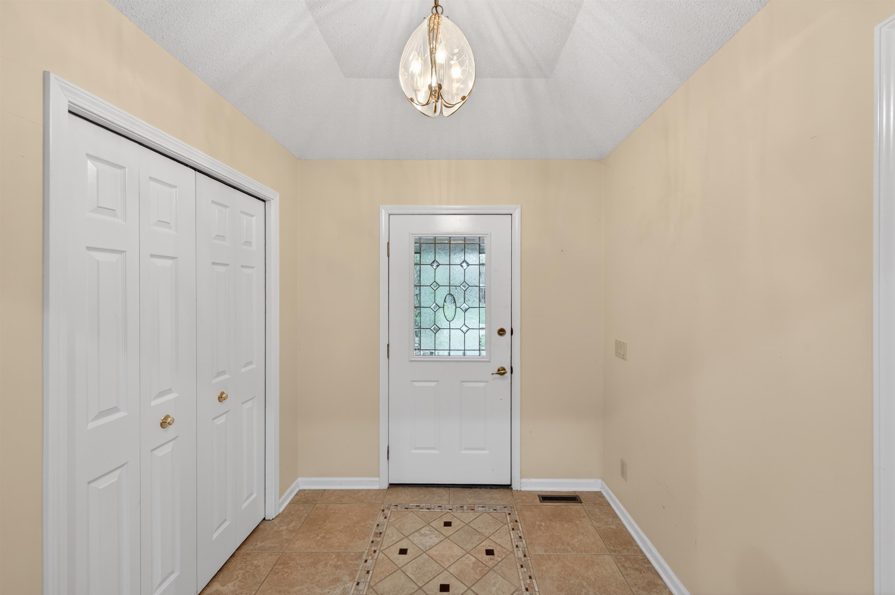 2209 Mapleleaf Drive