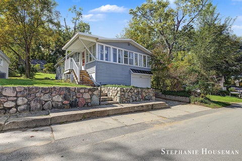 Photo of 6765 Kitson Drive, Rockford, MI 49341 (MLS # 70562418)