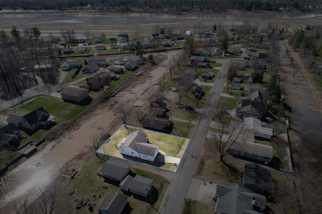 Photo of 5367 Grouse Court, Beaverton, MI 48612 (MLS # 50204611)