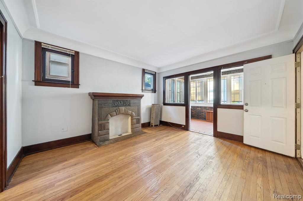 Highland Park, Michigan 48203, United States, 2 Bedrooms Bedrooms, ,1 BathroomBathrooms,Residential,Active,192831