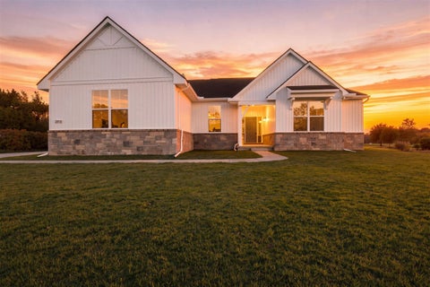 Photo of 28510 Coyote Court, New Hudson, MI 48165 (MLS # 70559815)