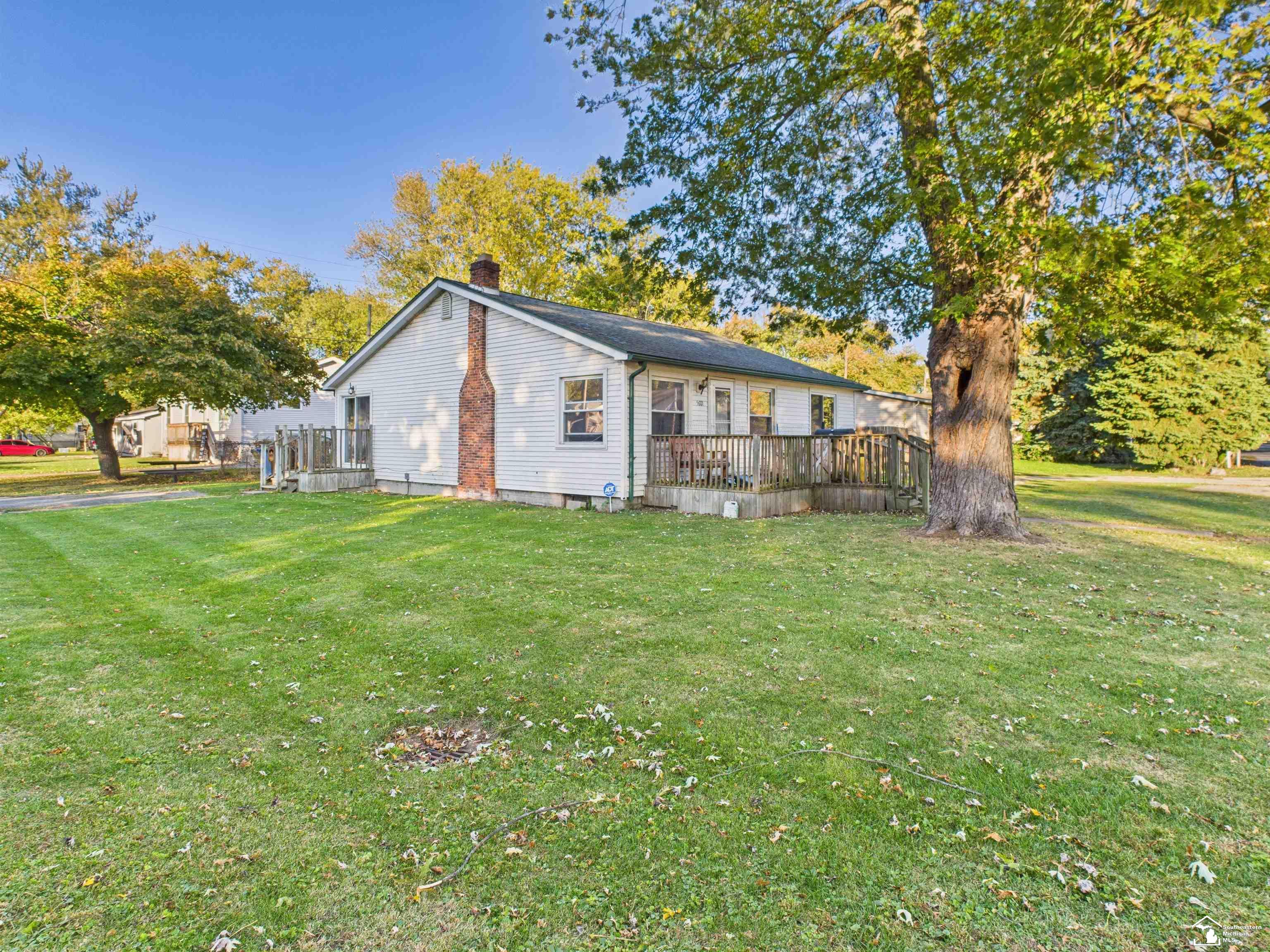 5601 Parkview Street